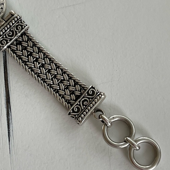 Ornate Indonesian Mother of Pearl Bracelet - Picture 4 of 12